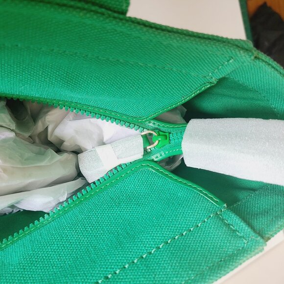 Kate Spade Jett Canvas LARGE Tote in Green Bean Multi #KB695 NWT - Picture 12 of 16